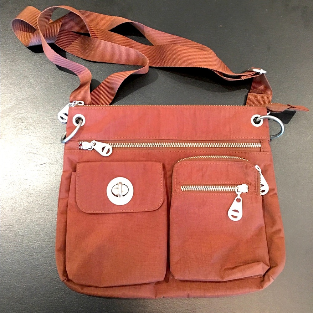 Baggallini Crossbody Bag/ Great for Travel/